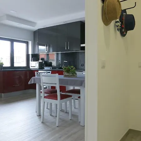 Appartement Serena 2 *